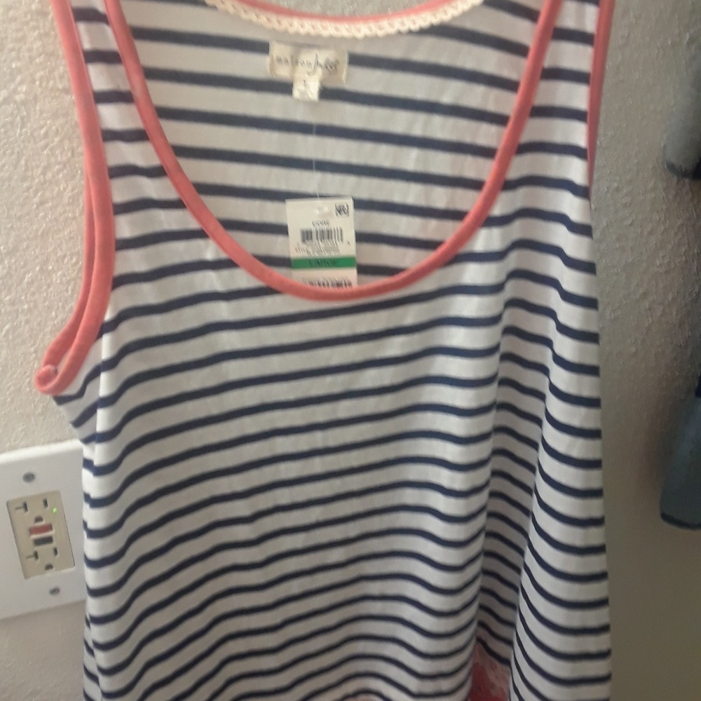 Liz Claiborne & Maison Jules tank tops